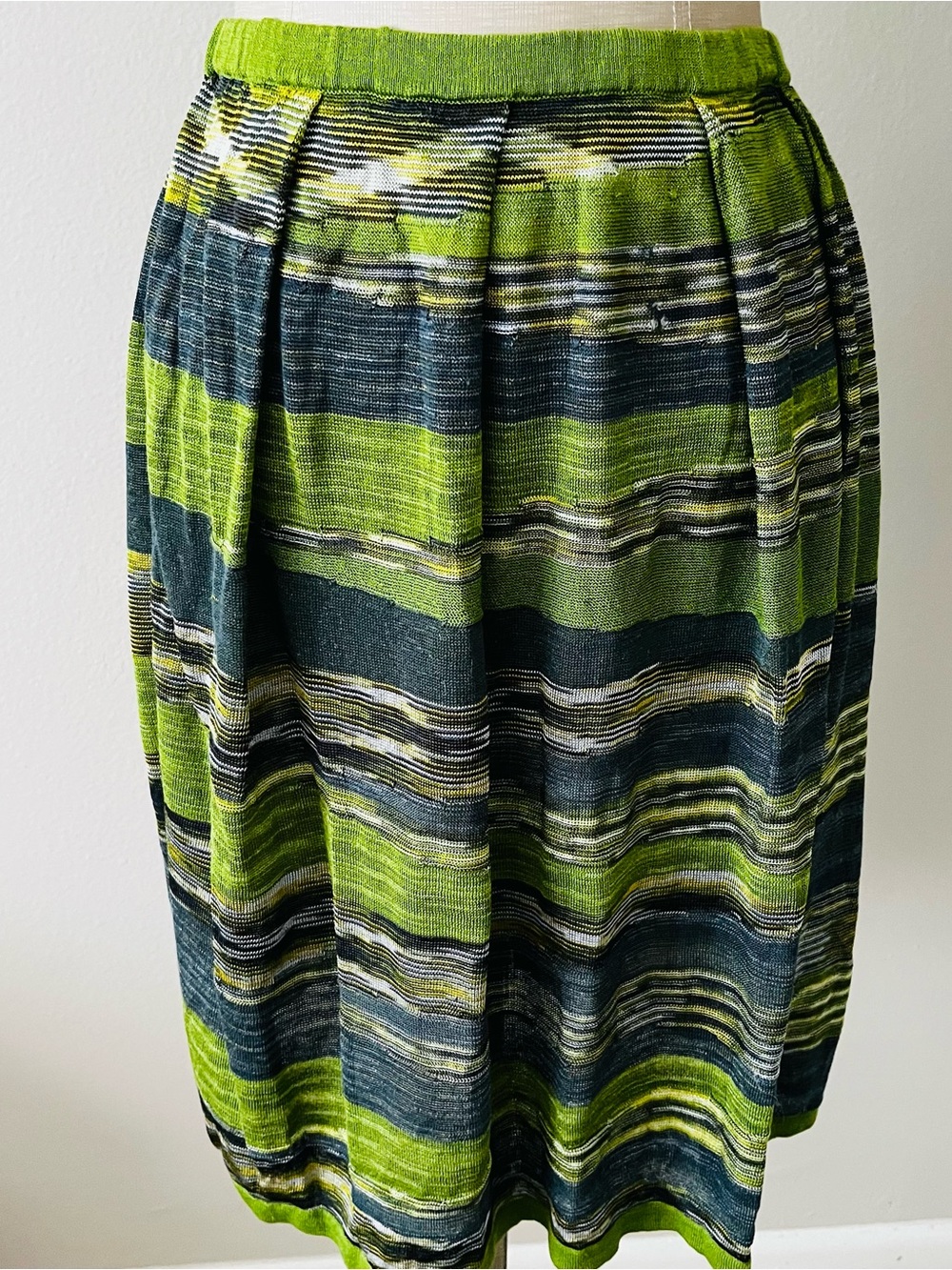 Jones New York Green & Black Striped Pleated Midi Skirt